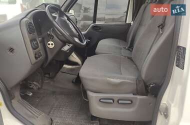 Грузовой фургон Ford Transit 2004 в 
