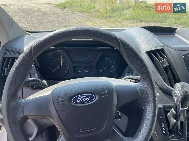 Вантажний фургон Ford Transit 2017 в Києві