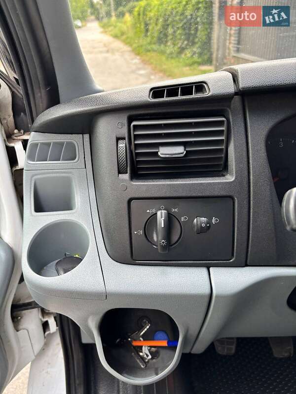 Вантажопасажирський фургон Ford Transit 2008 в Таращі
