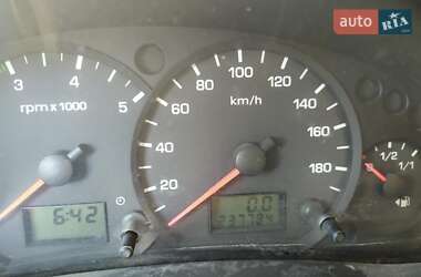 Грузовой фургон Ford Transit 2005 в 
