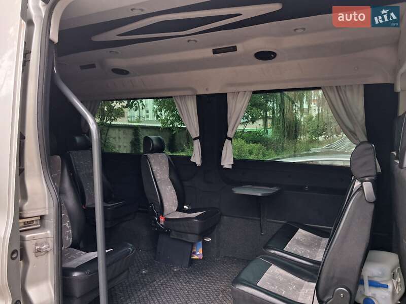 Мікроавтобус Ford Transit 2016 в Львові