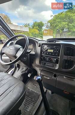 Грузопассажирский фургон Ford Transit 2002 в 