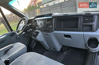 Грузовой фургон Ford Transit 2010 в 