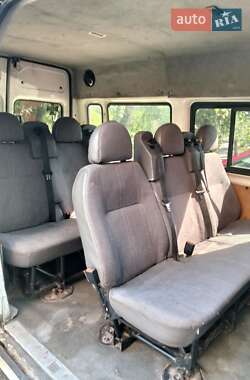 Грузопассажирский фургон Ford Transit 2001 в 