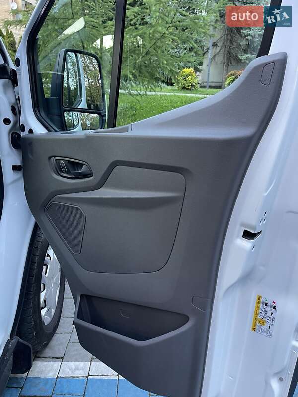 Вантажний фургон Ford Transit 2019 в Львові фото 16 Вантажний фургон Ford Transit 2019 в Львові