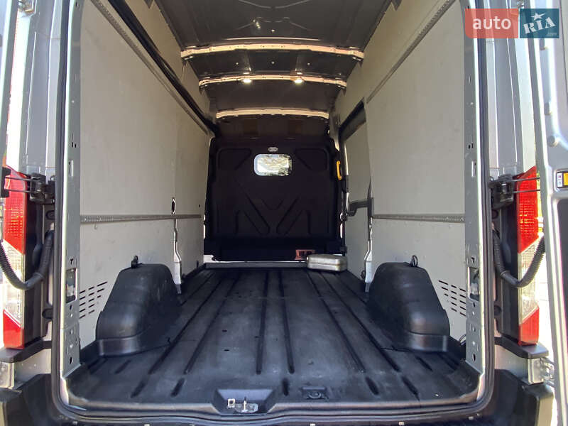 Грузовой фургон Ford Transit 2021 в Ирпене