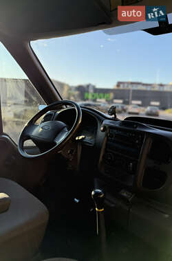Вантажопасажирський фургон Ford Transit 2003 в 