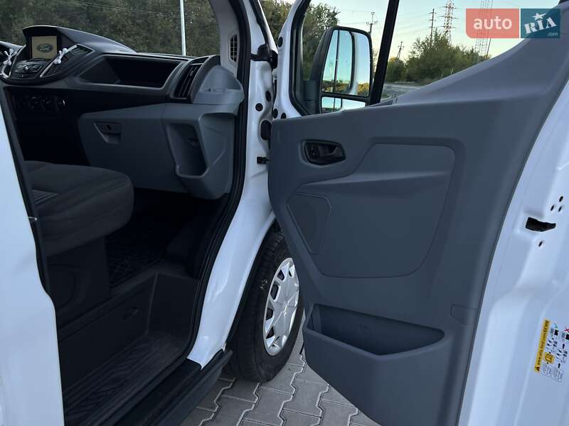 Вантажний фургон Ford Transit 2016 в Кам'янці фото 27 Вантажний фургон Ford Transit 2016 в Кам'янці