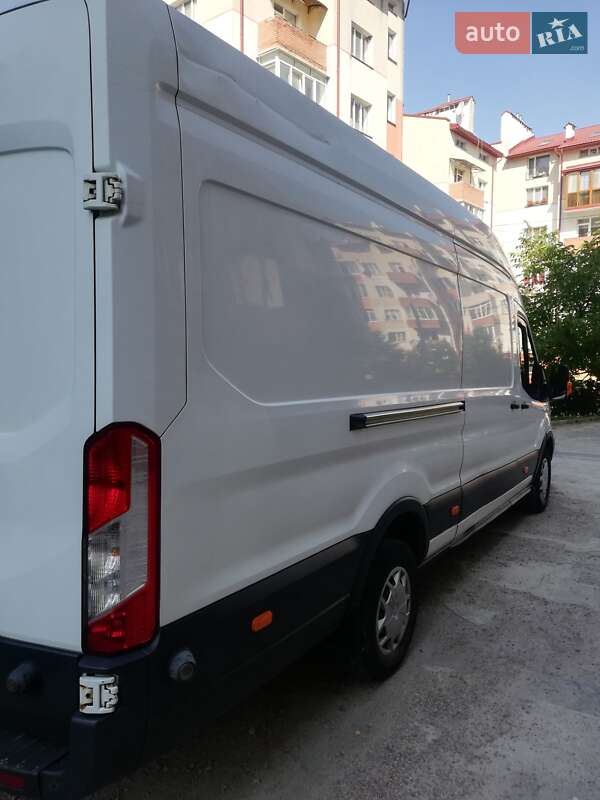 Вантажний фургон Ford Transit 2014 в Львові