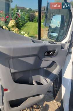 Вантажопасажирський фургон Ford Transit 2016 в 