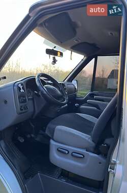 Грузовой фургон Ford Transit 2003 в 