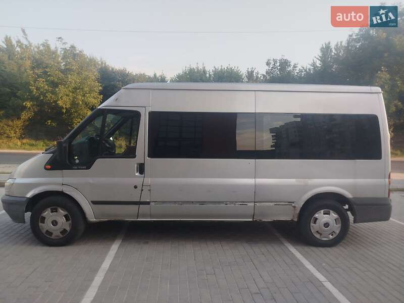 Вантажопасажирський фургон Ford Transit 2005 в Львові