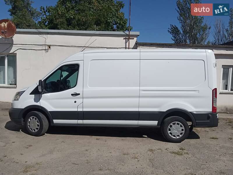 Вантажний фургон Ford Transit 2016 в 