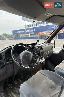 Грузовой фургон Ford Transit 2001 в 