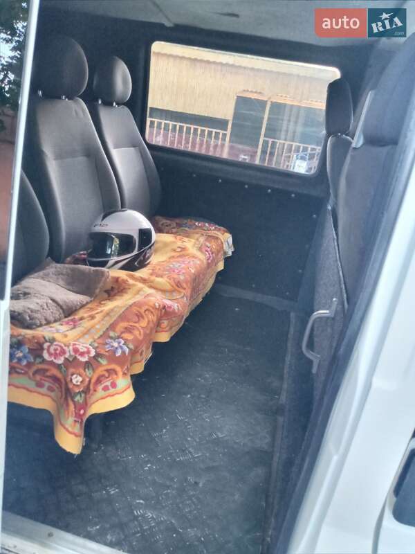 Грузопассажирский фургон Ford Transit 2012 в Кременце