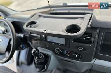 Вантажний фургон Ford Transit 2006 в 