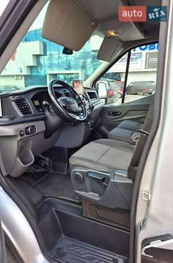 Грузовой фургон Ford Transit 2021 в 