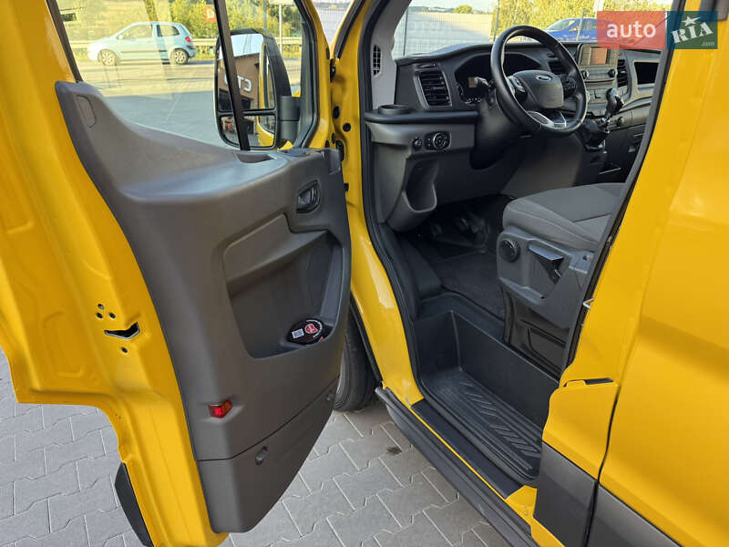 Грузовой фургон Ford Transit 2021 в Ирпене