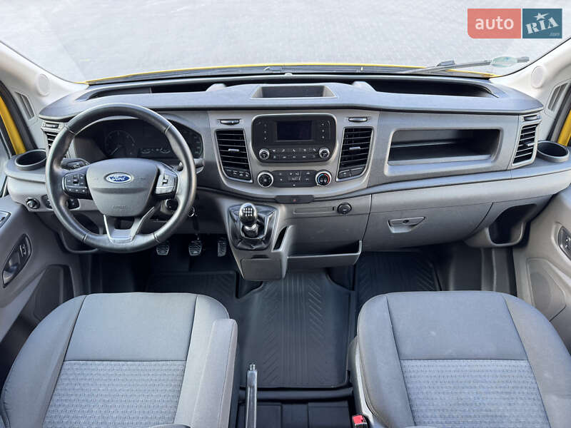 Грузовой фургон Ford Transit 2021 в Ирпене