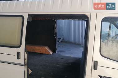 Грузовой фургон Ford Transit 1998 в 