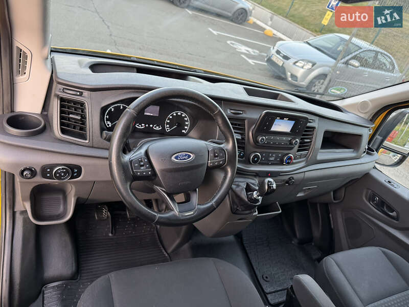Грузовой фургон Ford Transit 2020 в Ирпене