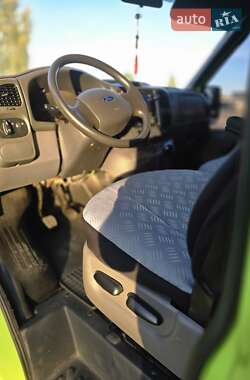 Вантажопасажирський фургон Ford Transit 2005 в 