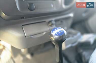 Вантажопасажирський фургон Ford Transit 2005 в 