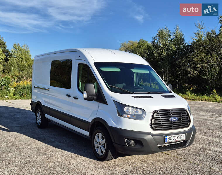 Вантажопасажирський фургон Ford Transit 2017 в Львові