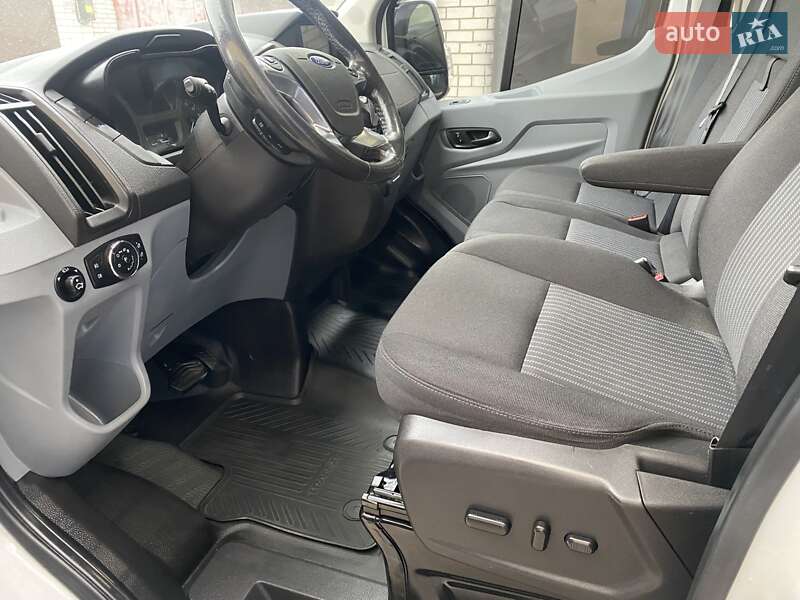 Грузовой фургон Ford Transit 2017 в Киеве