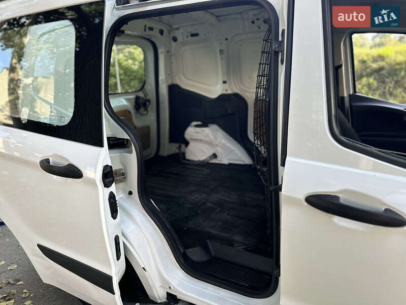 Другие грузовики Ford Transit 2015 в Львове