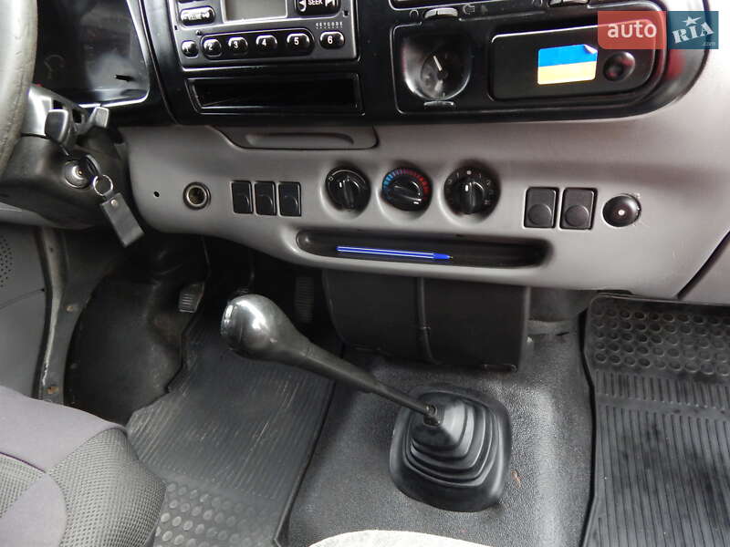 Вантажний фургон Ford Transit 1998 в Трускавці
