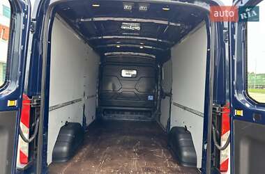 Грузовой фургон Ford Transit 2019 в 