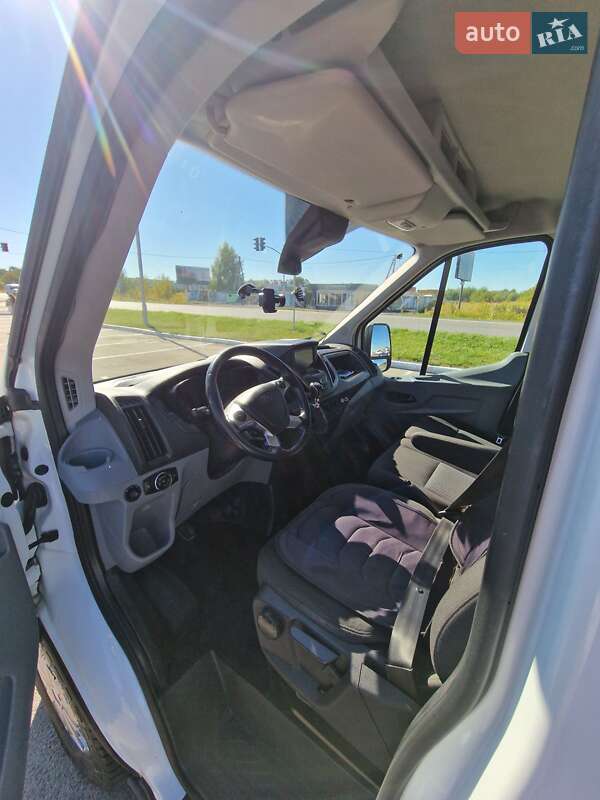 Грузовой фургон Ford Transit 2017 в Луцке