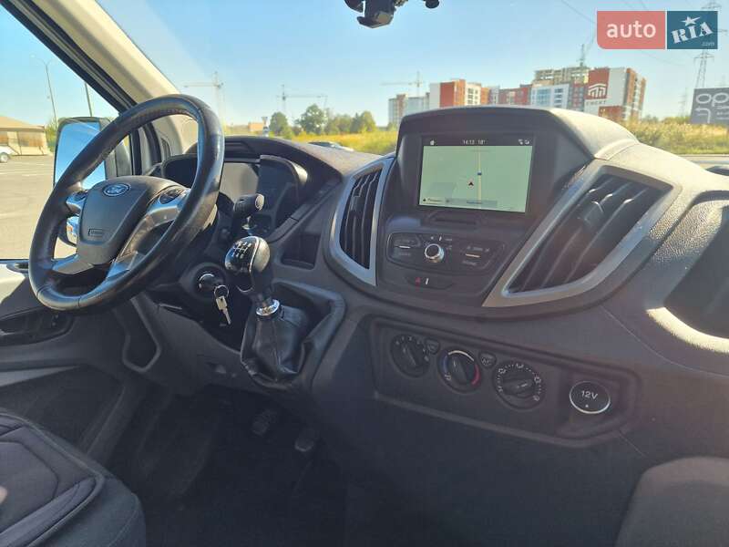 Грузовой фургон Ford Transit 2017 в Луцке