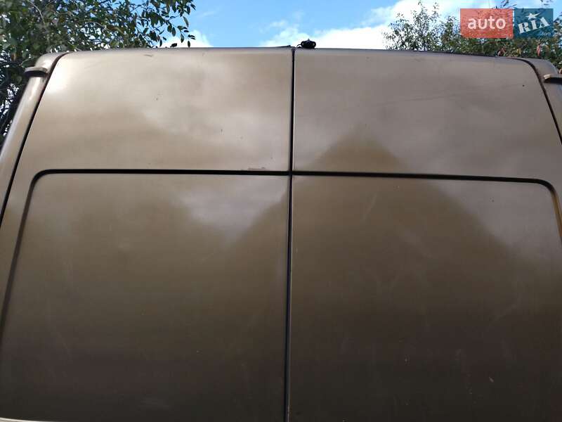 Грузовой фургон Ford Transit 2001 в Киеве