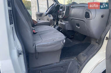 Грузопассажирский фургон Ford Transit 2003 в 