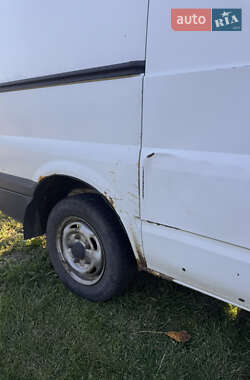 Грузовой фургон Ford Transit 2006 в 