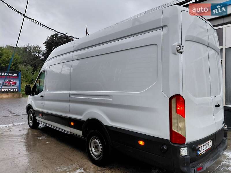 Грузовой фургон Ford Transit 2016 в Ивано-Франковске