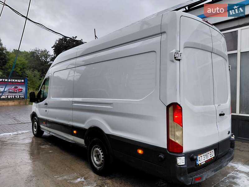 Грузовой фургон Ford Transit 2016 в Ивано-Франковске