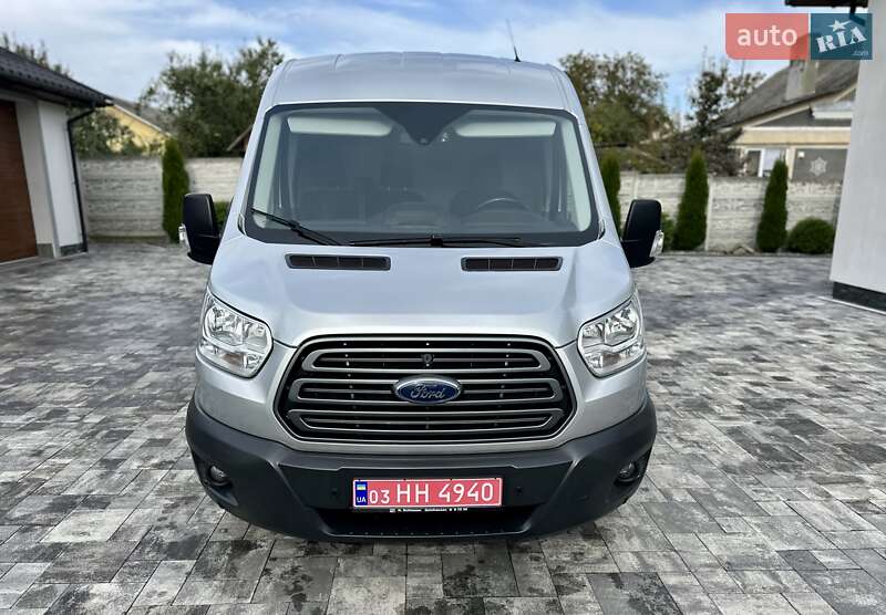 Вантажний фургон Ford Transit 2019 в Дубні
