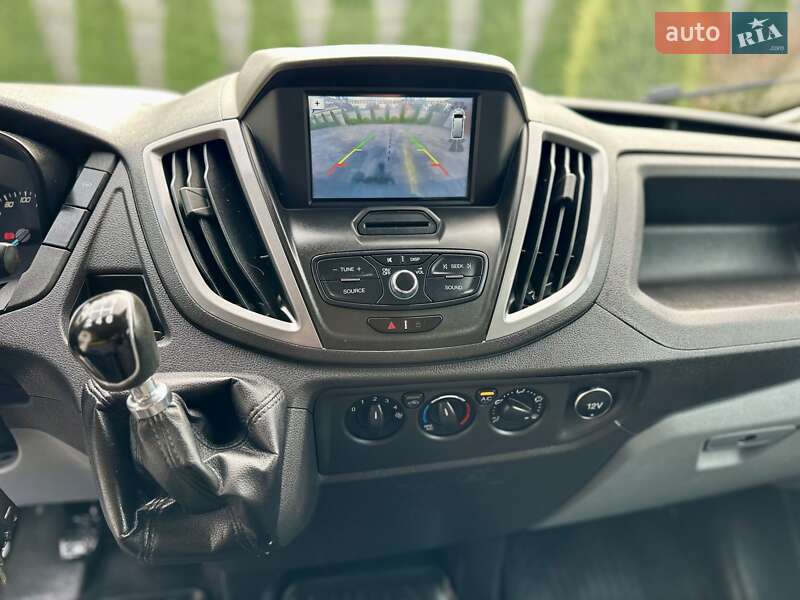 Вантажний фургон Ford Transit 2019 в Дубні