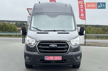 Грузовой фургон Ford Transit 2022 в 