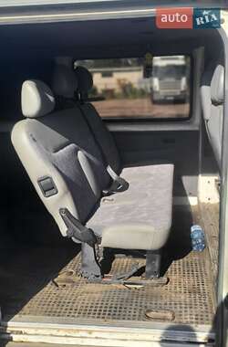 Грузопассажирский фургон Ford Transit 2005 в 