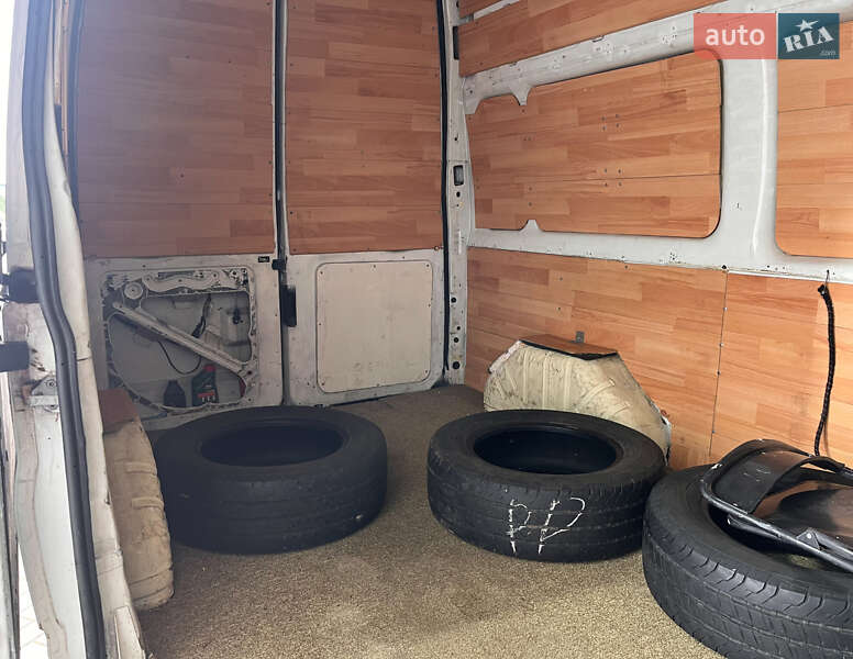 Вантажний фургон Ford Transit 2012 в Львові