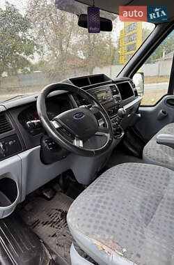 Грузовой фургон Ford Transit 2012 в 