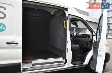 Вантажний фургон Ford Transit 2020 в 