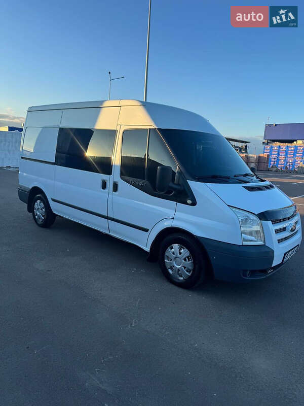 Грузовой фургон Ford Transit 2013 в 