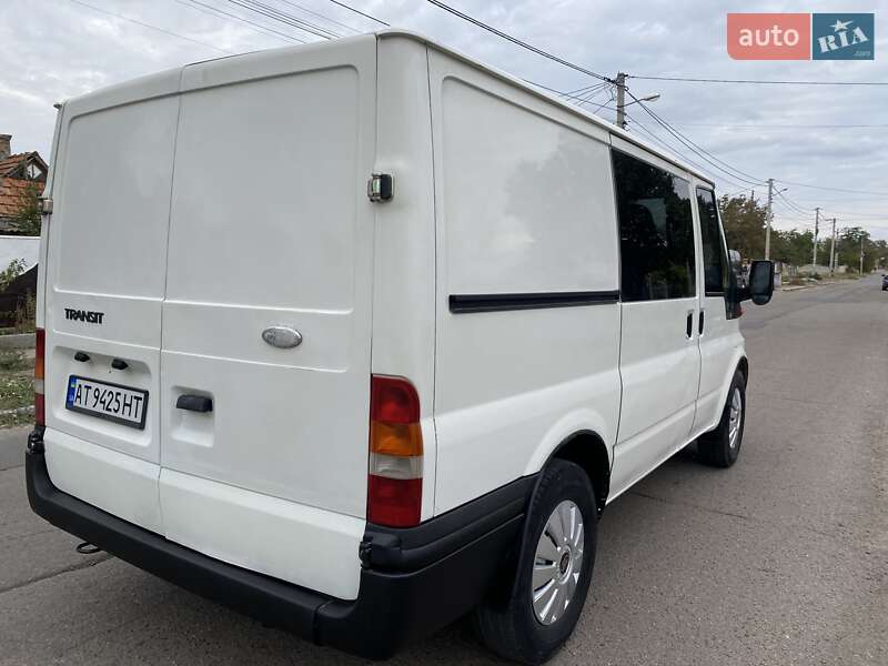 Грузопассажирский фургон Ford Transit 2003 в Николаеве