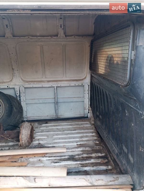 Вантажний фургон Ford Transit 1995 в Косові