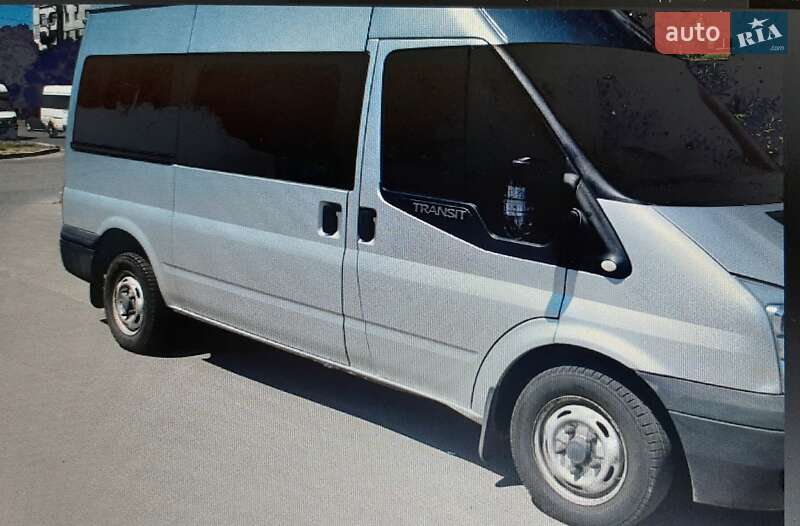 Микроавтобус Ford Transit 2013 в 